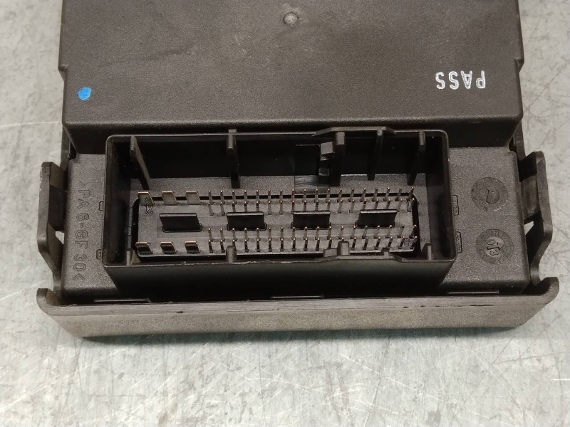 Recambio de caja reles / fusibles para saab 9-3 berlina 2.2 tid arc referencia OEM IAM 12801759  