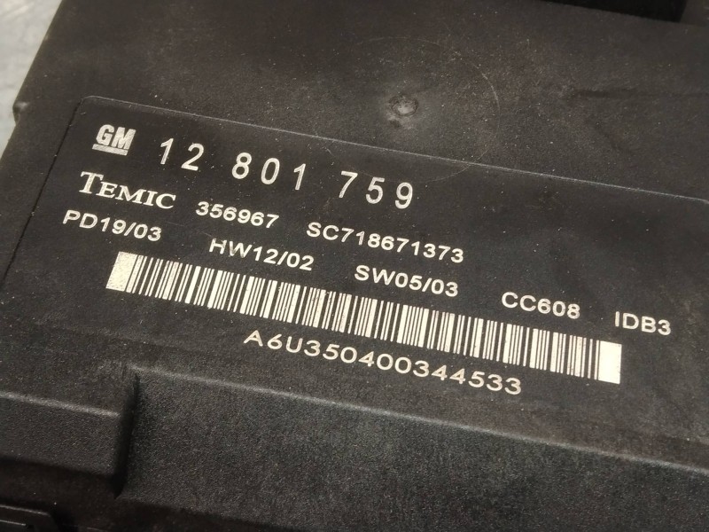 Recambio de caja reles / fusibles para saab 9-3 berlina 2.2 tid arc referencia OEM IAM 12801759  