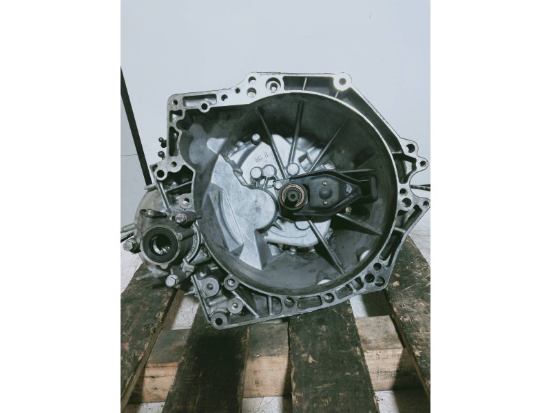 Recambio de caja cambios para peugeot 407 sr confort referencia OEM IAM 20DM65 0978213 A 5V
