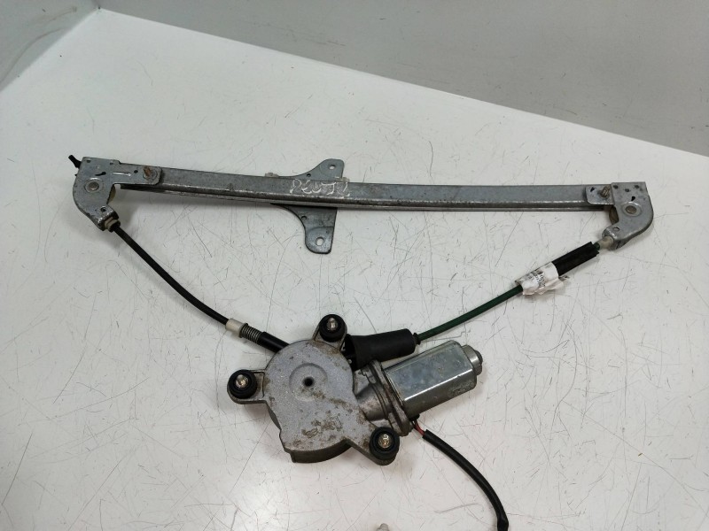 Recambio de elevalunas delantero izquierdo para opel agila 1.2 16v cat (z 12 xe / lw4) referencia OEM IAM 09215911  5P