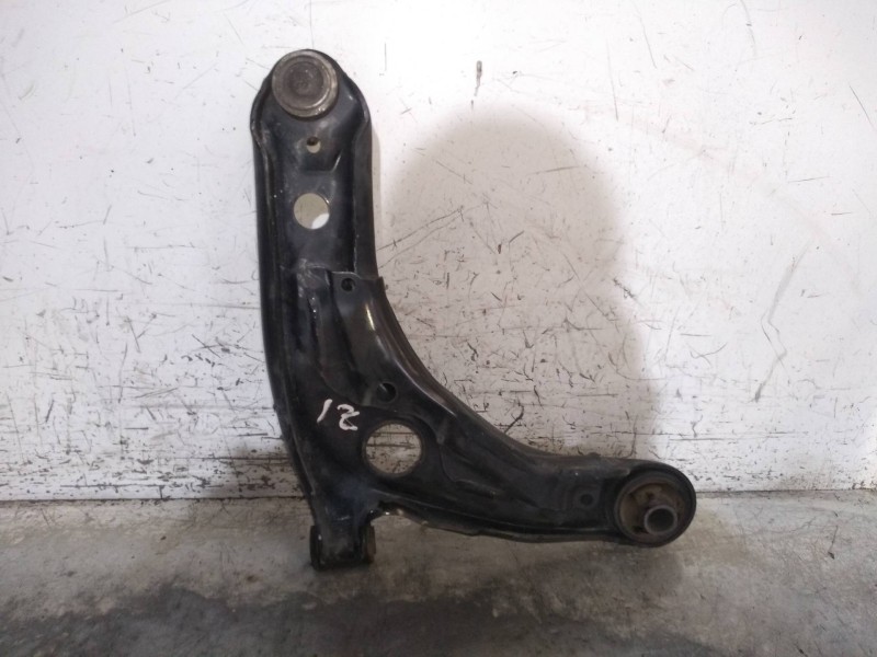 Recambio de brazo suspension inferior delantero izquierdo para toyota yaris hybrid active referencia OEM IAM   
