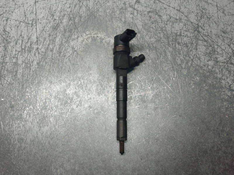 Recambio de inyector para opel insignia berlina cosmo referencia OEM IAM 0445110327  