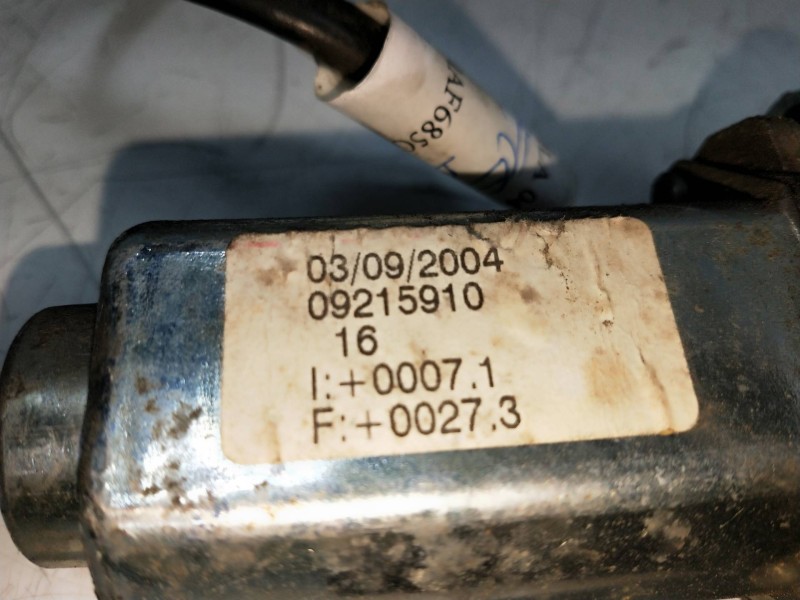 Recambio de elevalunas delantero derecho para opel agila 1.3 16v cdti cat (z 13 dt / ln9) referencia OEM IAM 09215910  