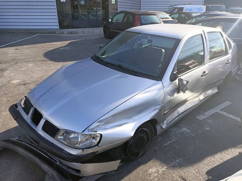 seat cordoba berlina (6k2) del año 2001