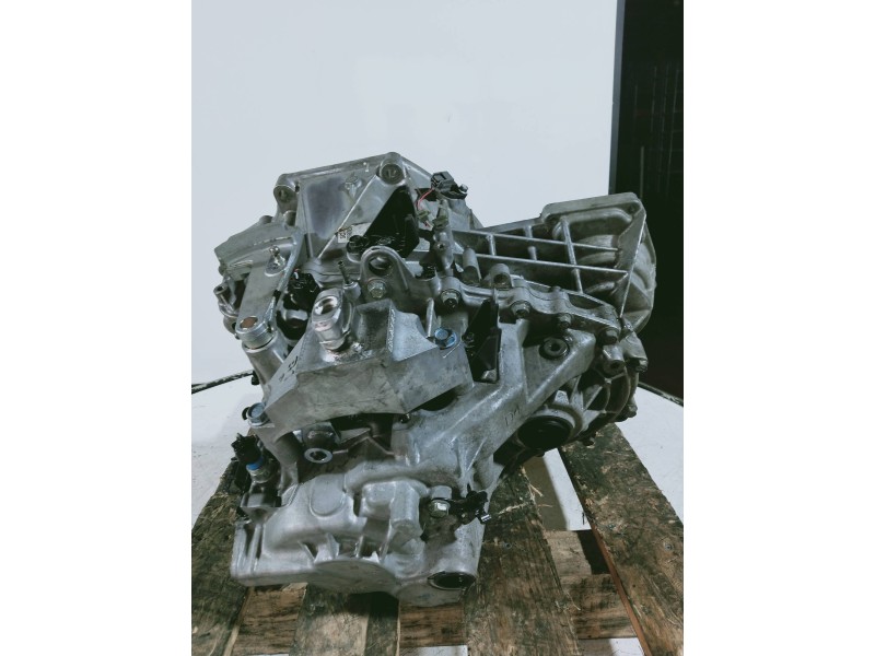 Recambio de caja cambios para nissan x-trail (t32) acenta referencia OEM IAM 4BR7D 14 308 5Y42984 6V