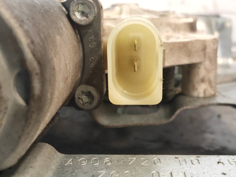Recambio de elevalunas delantero izquierdo para volkswagen crafter combi (2e) combi 30 referencia OEM IAM A9067200046 995185103 