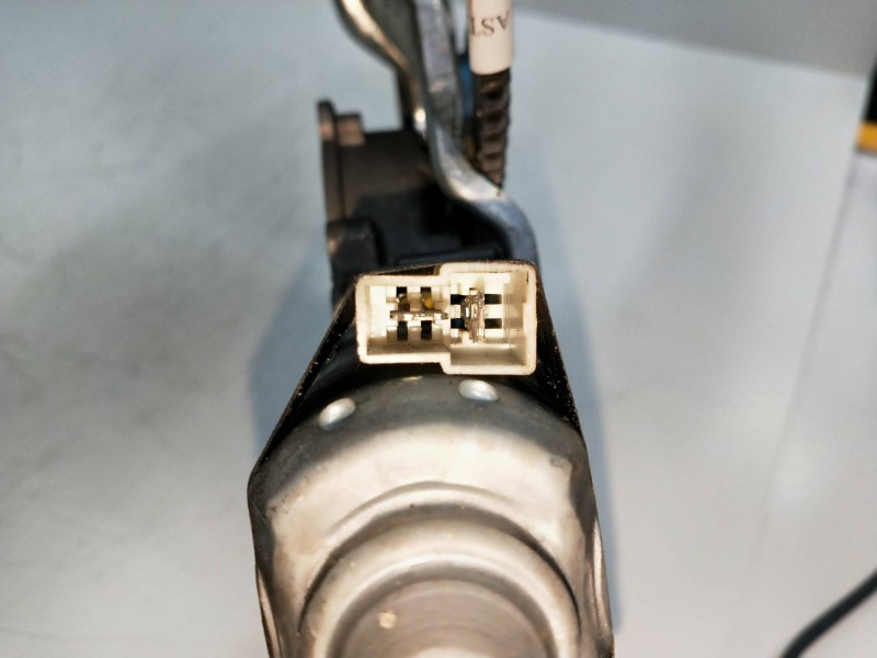 Recambio de elevalunas delantero derecho para opel astra f berlina 2.0 referencia OEM IAM 90414724 188867000 3P Recambio de elevalunas delantero derecho para opel astra f berlina 2.0 referencia OEM IAM 90414724 188867000 3P