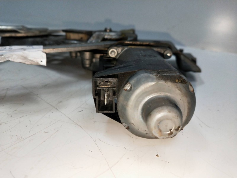 Recambio de elevalunas delantero derecho para opel astra f berlina 1.6 cat referencia OEM IAM 90414656 188878000 4P