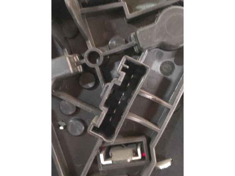 Recambio de piloto trasero derecho para bmw serie 1 berlina (e81/e87) 118d referencia OEM IAM 692450211  