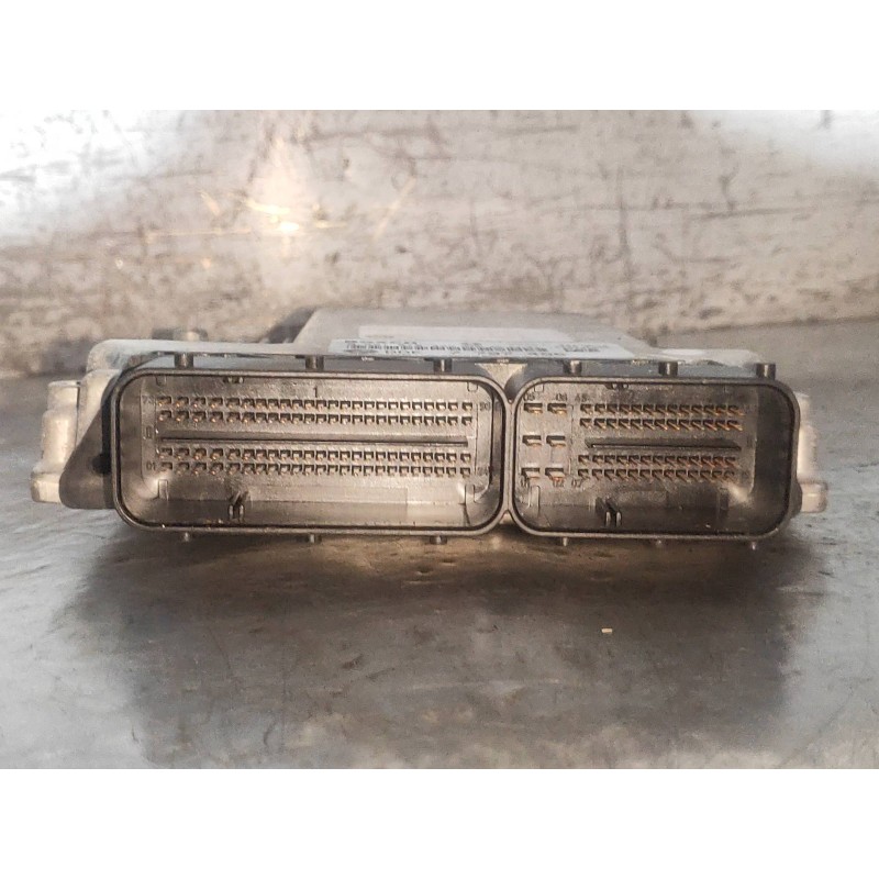 Recambio de centralita motor uce para bmw serie 1 berlina (e81/e87) 118d referencia OEM IAM 0281012335 7797496 7798253