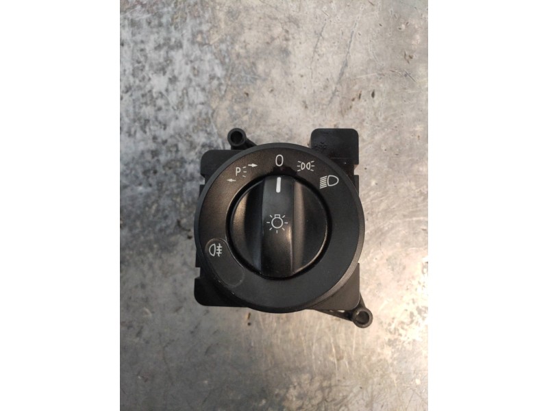 Recambio de mando luces para volkswagen crafter combi (2e) combi 30 referencia OEM IAM 9065450504  