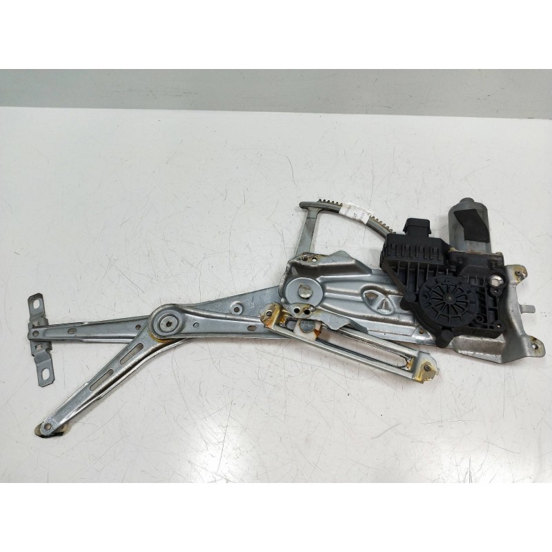 Recambio de elevalunas delantero derecho para opel astra g berlina 1.7 16v dti cat (y 17 dt / lr6) referencia OEM IAM 90521882 1