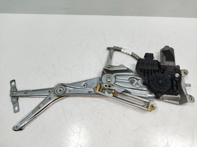 Recambio de elevalunas delantero derecho para opel astra g berlina 1.7 16v dti cat (y 17 dt / lr6) referencia OEM IAM 90521882 1
