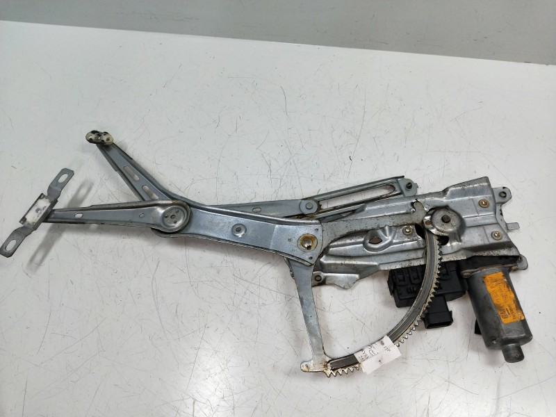 Recambio de elevalunas delantero derecho para opel astra g berlina 1.7 16v dti cat (y 17 dt / lr6) referencia OEM IAM 90521882 1