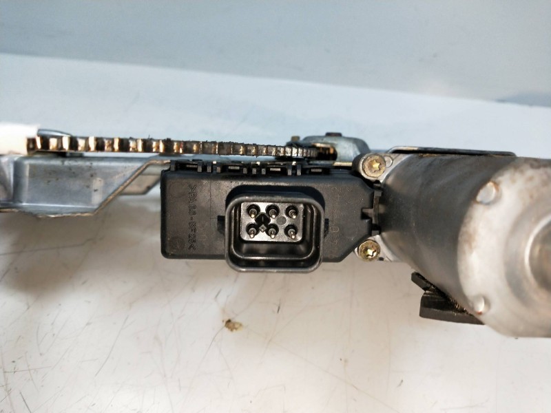 Recambio de elevalunas delantero derecho para opel astra g berlina 1.7 16v dti cat (y 17 dt / lr6) referencia OEM IAM 90521882 1