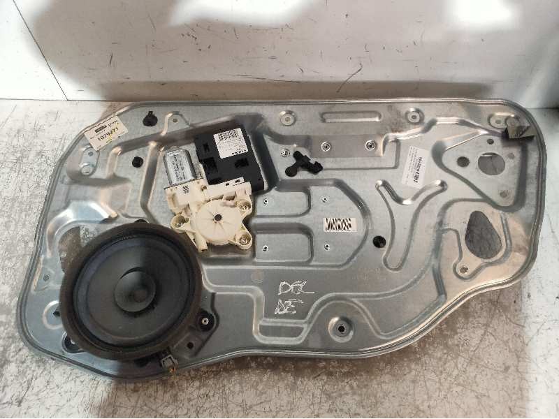 Recambio de elevalunas delantero derecho para volvo s40 berlina 1.6 d kinetic referencia OEM IAM 8679081 30737681 