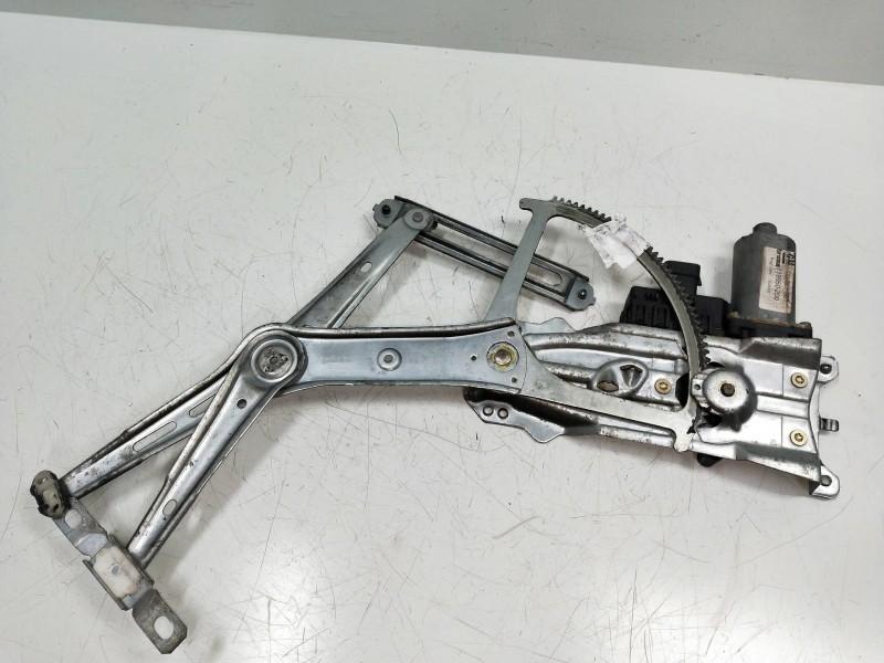 Recambio de elevalunas delantero izquierdo para opel astra g berlina club referencia OEM IAM 90521881 119950200 4P