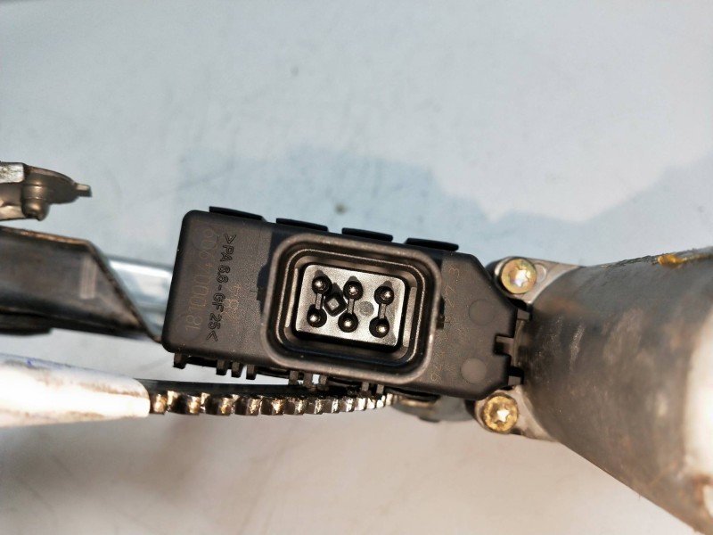 Recambio de elevalunas delantero izquierdo para opel astra g berlina club referencia OEM IAM 90521881 119950200 4P