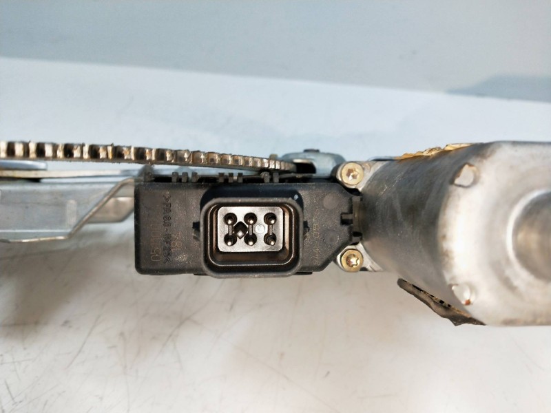 Recambio de elevalunas delantero derecho para opel astra g berlina 2.0 dti referencia OEM IAM 90521882 119951200 5P Recambio de elevalunas delantero derecho para opel astra g berlina 2.0 dti referencia OEM IAM 90521882 119951200 5P