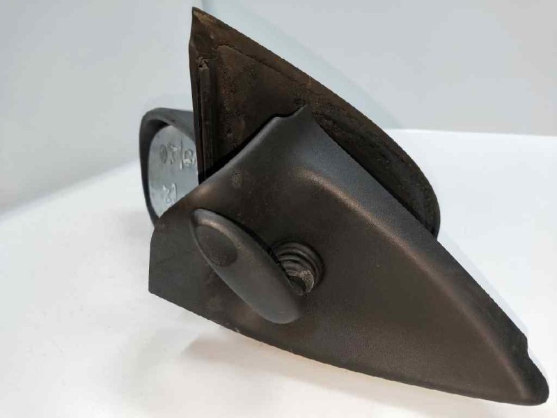 Recambio de retrovisor izquierdo para opel tigra 1.4 16v referencia OEM IAM   MANUAL