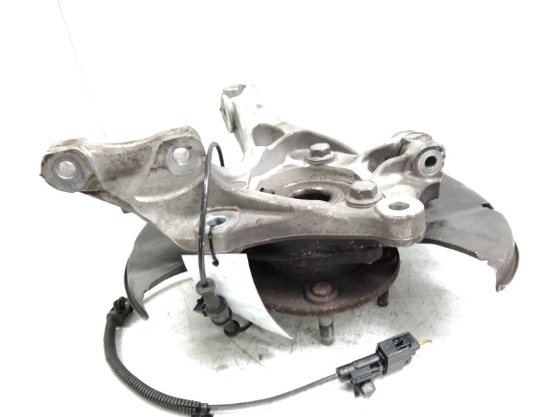 Recambio de mangueta delantera derecha para chevrolet cruze station wagon ltz referencia OEM IAM   