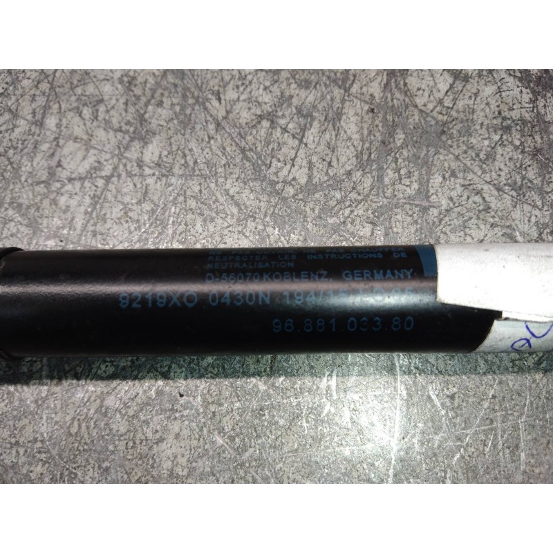 Recambio de amortiguadores maletero / porton para peugeot 407 sw st sport pack referencia OEM IAM 9688103380  DE CRISTAL