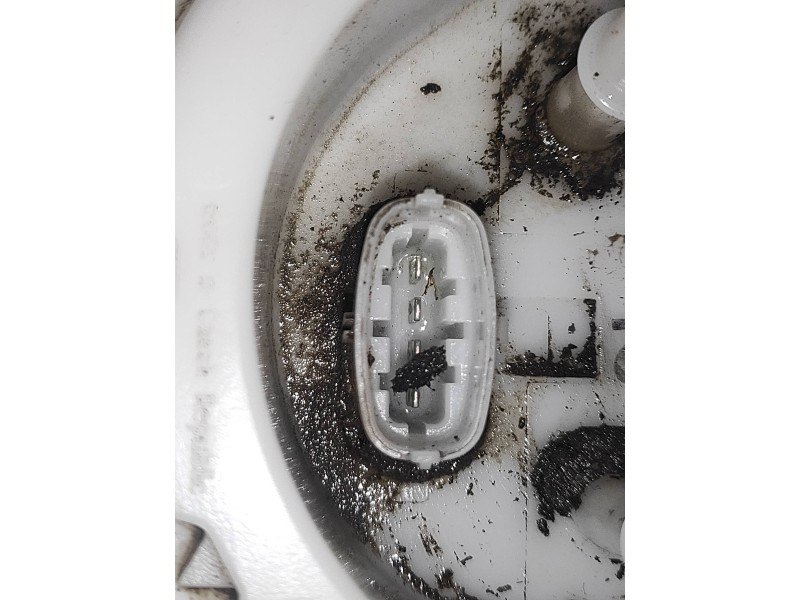 Recambio de bomba combustible para iveco daily furgón 2.3 diesel cat referencia OEM IAM 0580203045 70150606 69508676