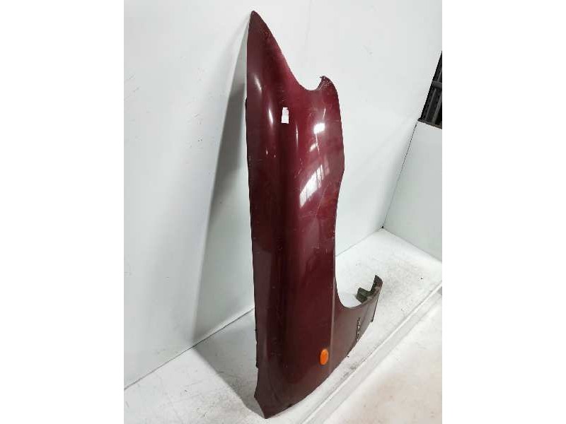 Recambio de aleta delantera derecha para daewoo nubira berlina 2.0 cat referencia OEM IAM   