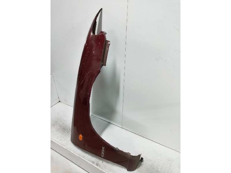 Recambio de aleta delantera derecha para daewoo nubira berlina 2.0 cat referencia OEM IAM   