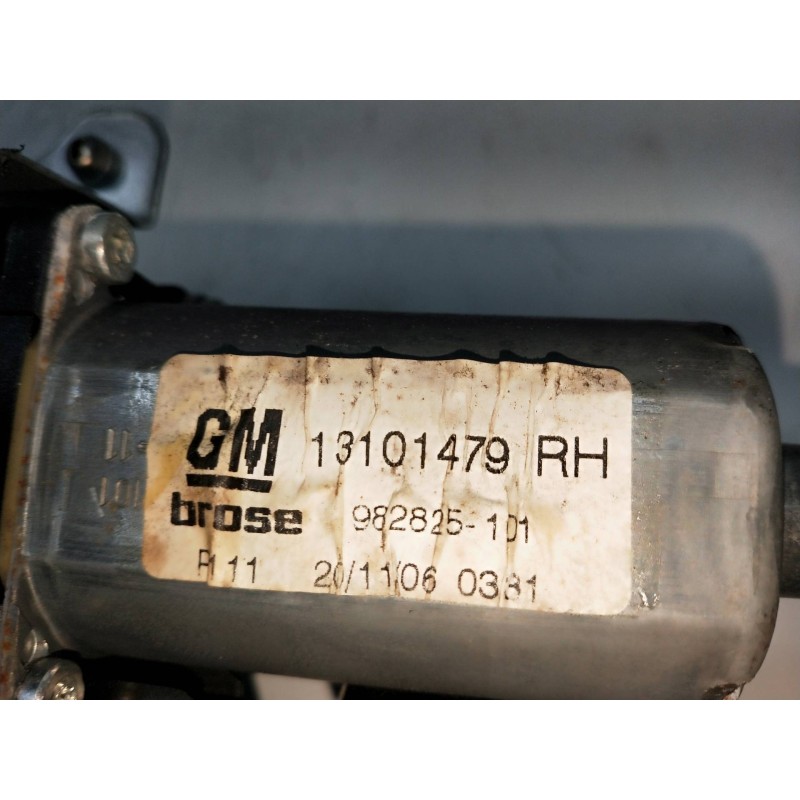 Recambio de elevalunas delantero derecho para opel astra gtc 1.9 cdti referencia OEM IAM 13101479 982825101 3P