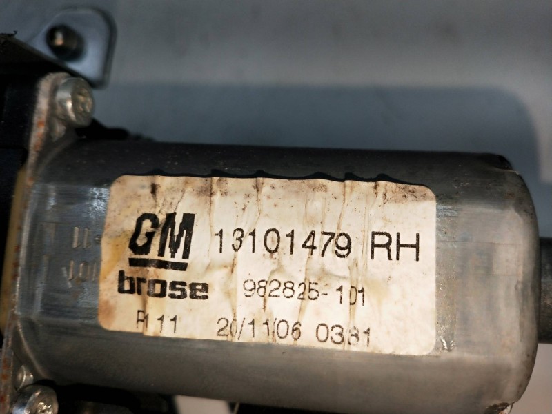 Recambio de elevalunas delantero derecho para opel astra gtc 1.9 cdti referencia OEM IAM 13101479 982825101 3P