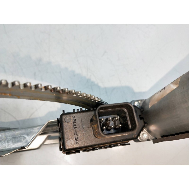 Recambio de elevalunas delantero derecho para opel astra h berlina 1.7 16v cdti referencia OEM IAM 994887100  5P Recambio de elevalunas delantero derecho para opel astra h berlina 1.7 16v cdti referencia OEM IAM 994887100  5P