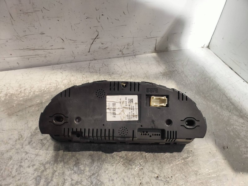 Recambio de cuadro instrumentos para mercedes vito kasten (639) 113 cdi extralang (639.605) referencia OEM IAM A6399001100  