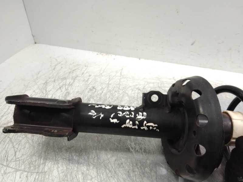 Recambio de amortiguador delantero izquierdo para opel zafira a elegance referencia OEM IAM 22170192 9223009 