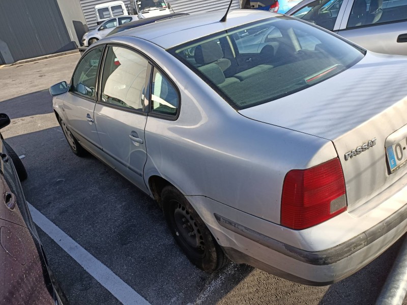 volkswagen passat berlina (3b2) del año 1998