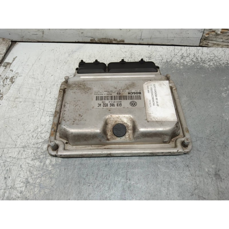 Recambio de centralita motor uce para seat cordoba berlina (6k2) stella referencia OEM IAM 0261207228 6K0906032AC ME7510