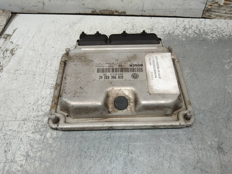 Recambio de centralita motor uce para seat cordoba berlina (6k2) stella referencia OEM IAM 0261207228 6K0906032AC ME7510