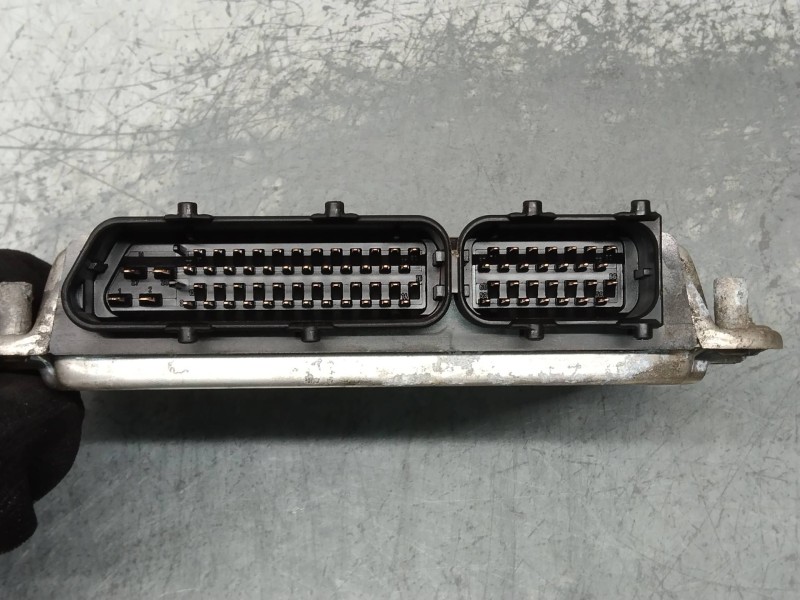 Recambio de centralita motor uce para seat cordoba berlina (6k2) stella referencia OEM IAM 0261207228 6K0906032AC ME7510