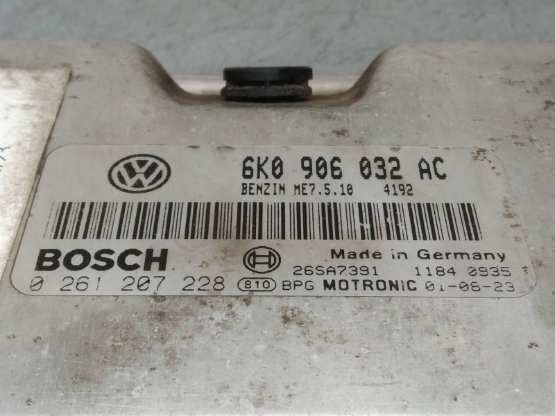 Recambio de centralita motor uce para seat cordoba berlina (6k2) stella referencia OEM IAM 0261207228 6K0906032AC ME7510