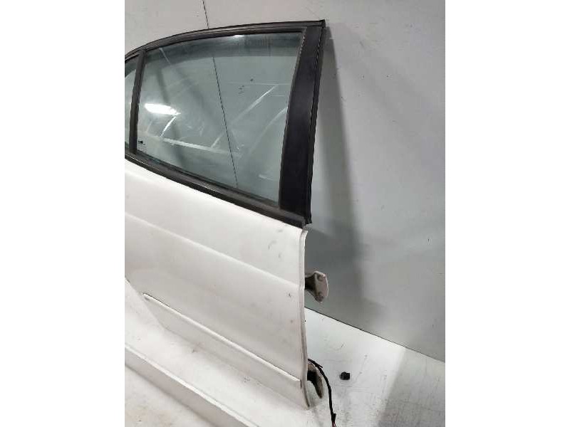 Recambio de puerta trasera derecha para daewoo leganza 2.0 cat referencia OEM IAM   