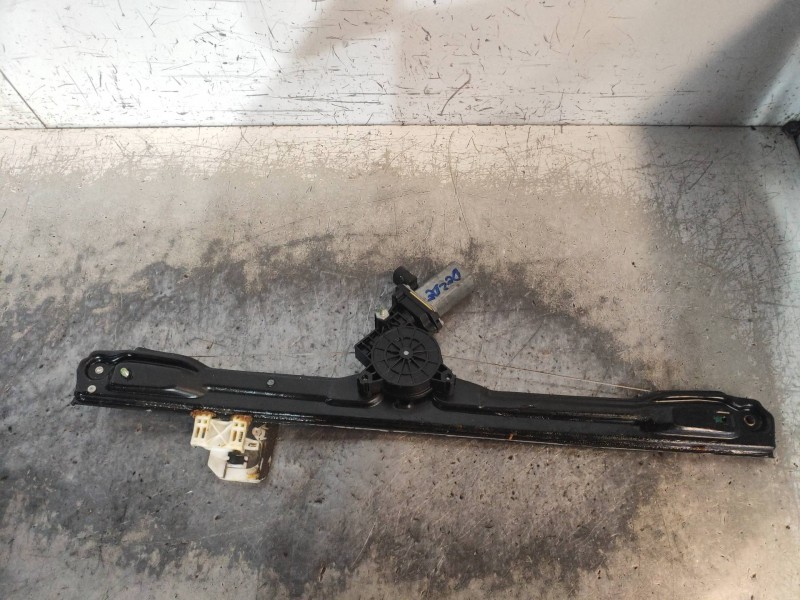 Recambio de elevalunas delantero derecho para iveco daily furgón 2.3 diesel cat referencia OEM IAM 5801528511  