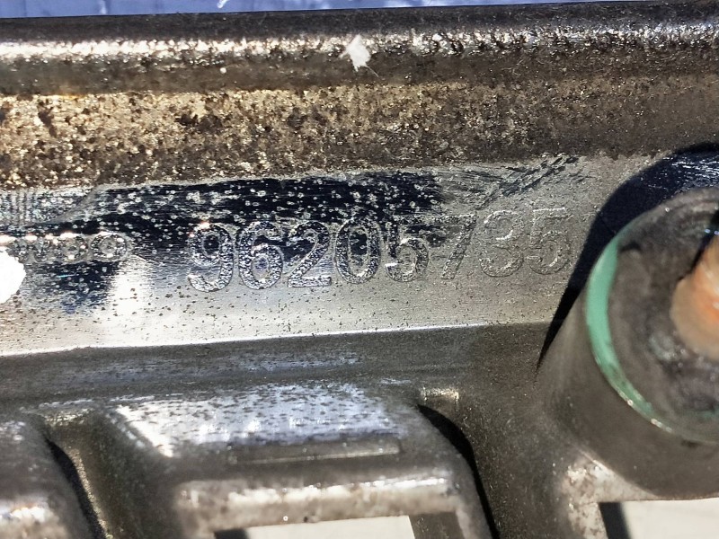 Recambio de rejilla delantera para daewoo leganza 2.0 cat referencia OEM IAM 96205735  