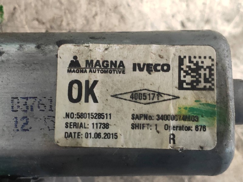 Recambio de elevalunas delantero derecho para iveco daily furgón 2.3 diesel cat referencia OEM IAM 5801528511  
