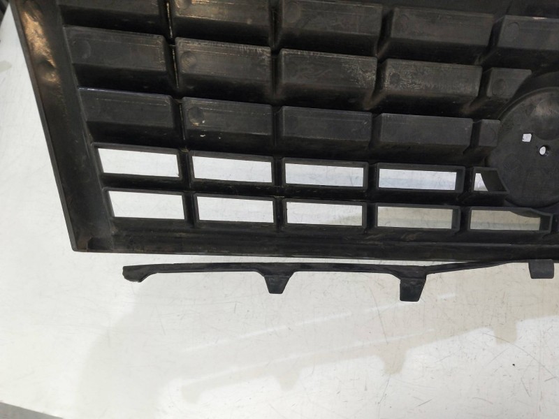 Recambio de rejilla delantera para fiat doblo cargo referencia OEM IAM    Recambio de rejilla delantera para fiat doblo cargo referencia OEM IAM