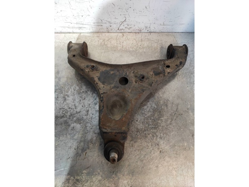 Recambio de brazo suspension inferior delantero izquierdo para volkswagen crafter combi (2e) combi 30 referencia OEM IAM   