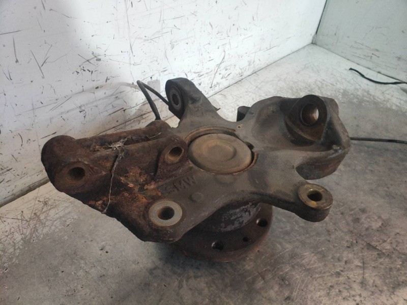 Recambio de mangueta delantera izquierda para volkswagen crafter combi (2e) combi 30 referencia OEM IAM   