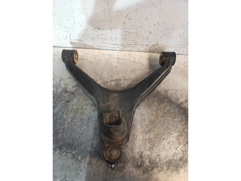 Recambio de brazo suspension inferior delantero izquierdo para iveco daily furgón 2.3 diesel cat referencia OEM IAM   