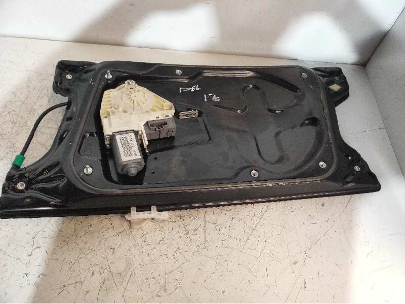 Recambio de elevalunas delantero izquierdo para land rover range rover sport v8 td hse black&white referencia OEM IAM 994730 D2R