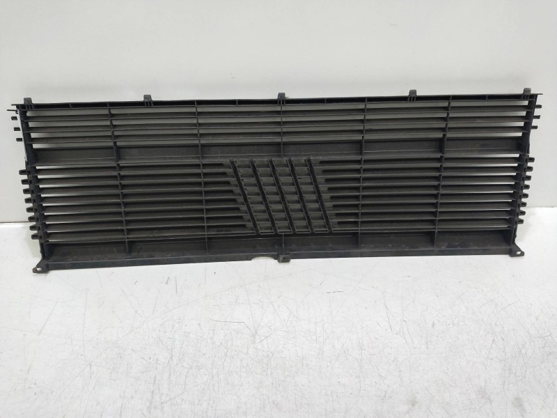 Recambio de rejilla delantera para fiat ducato referencia OEM IAM    Recambio de rejilla delantera para fiat ducato referencia OEM IAM