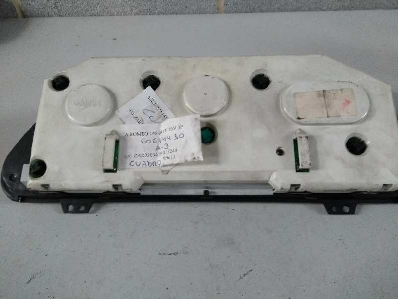 Recambio de cuadro instrumentos para alfa romeo 145 1.7 16v cat referencia OEM IAM 60614410  